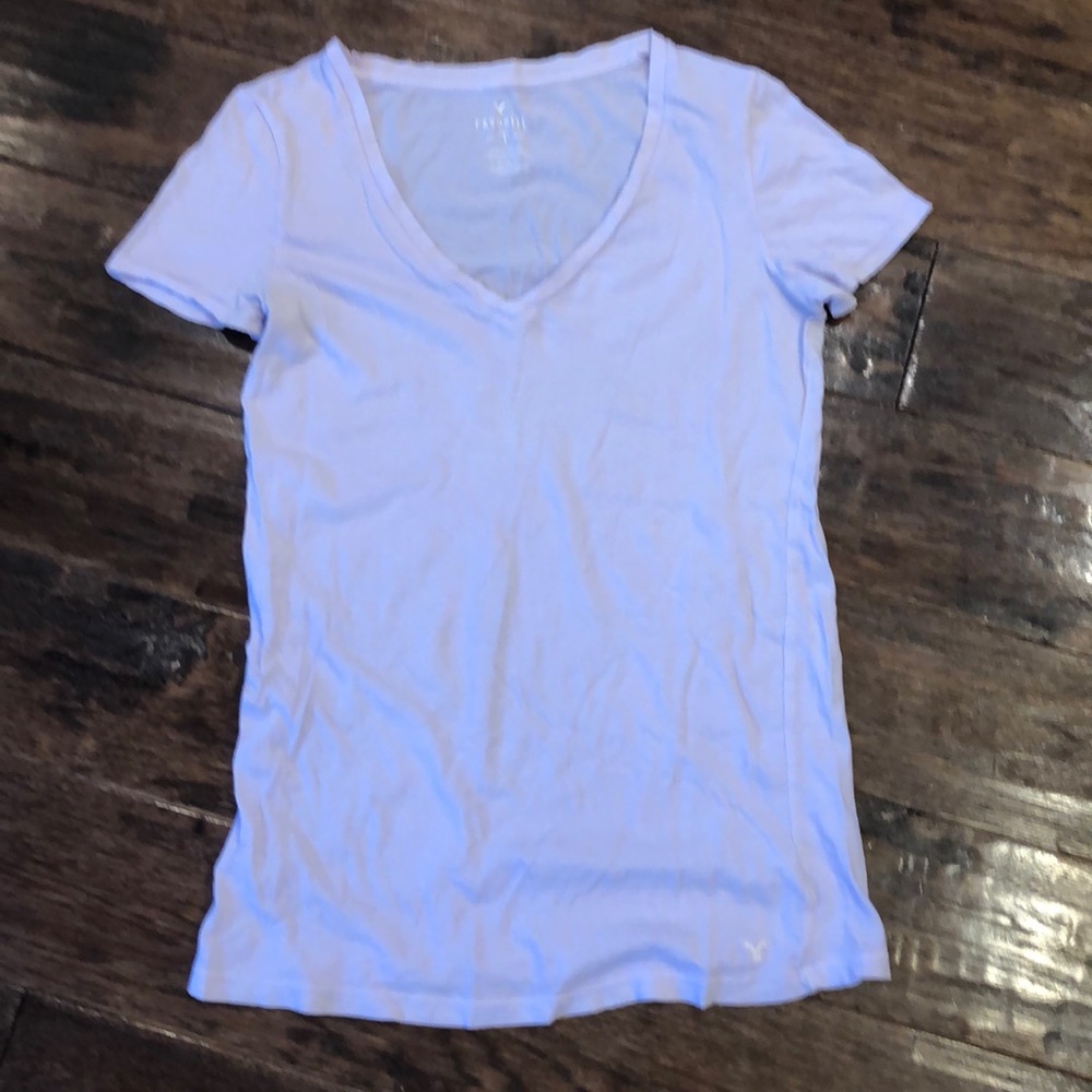 Pale Lavender V-neck T-shirt “Favorite T” Sz M